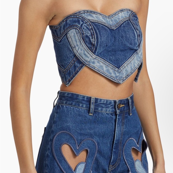 𝑨𝑹𝑬𝑨 𝑷𝒂𝒕𝒄𝒉𝒘𝒐𝒓𝒌 𝑯𝒆𝒂𝒓𝒕 𝑫𝒆𝒏𝒊𝒎 𝑩𝒂𝒏𝒅𝒆𝒂𝒖 𝑻𝒐𝒑
𝑾𝒐𝒎𝒆𝒏'𝒔 - Picture 4 of 8